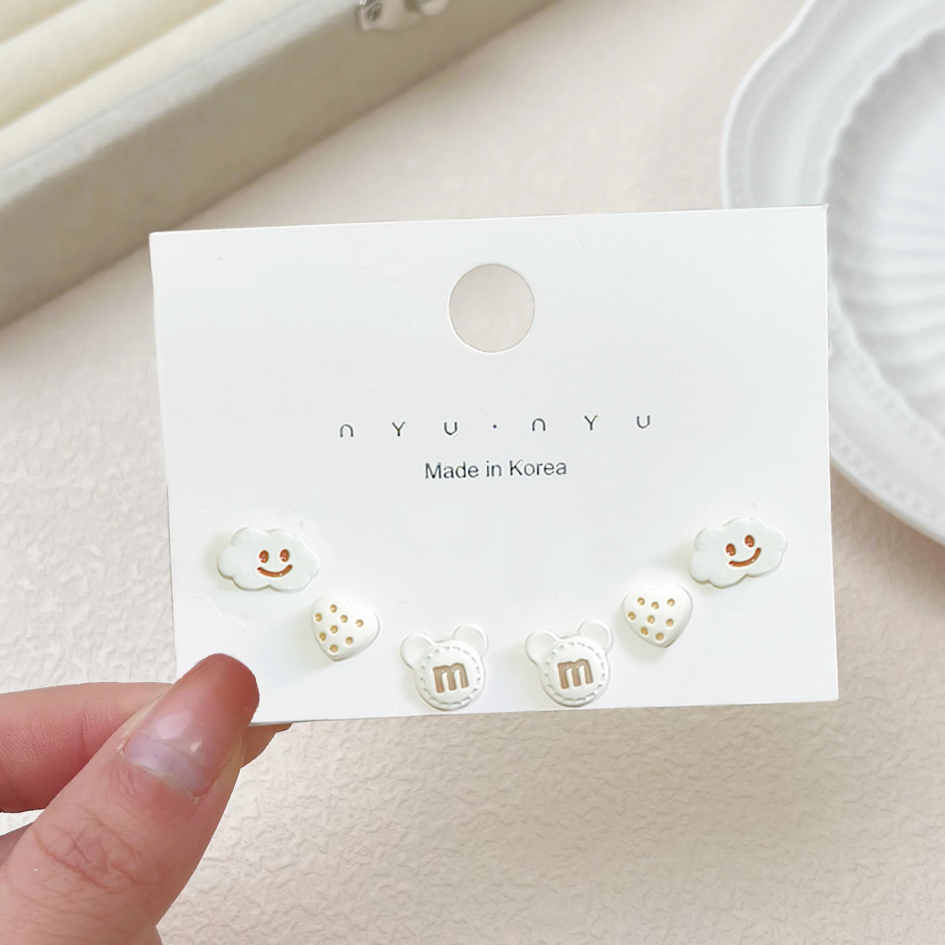ins Korean version, cute and versatile, small and exquisite girl set, stud earrings, female cartoon, niche design sense earrings details Picture