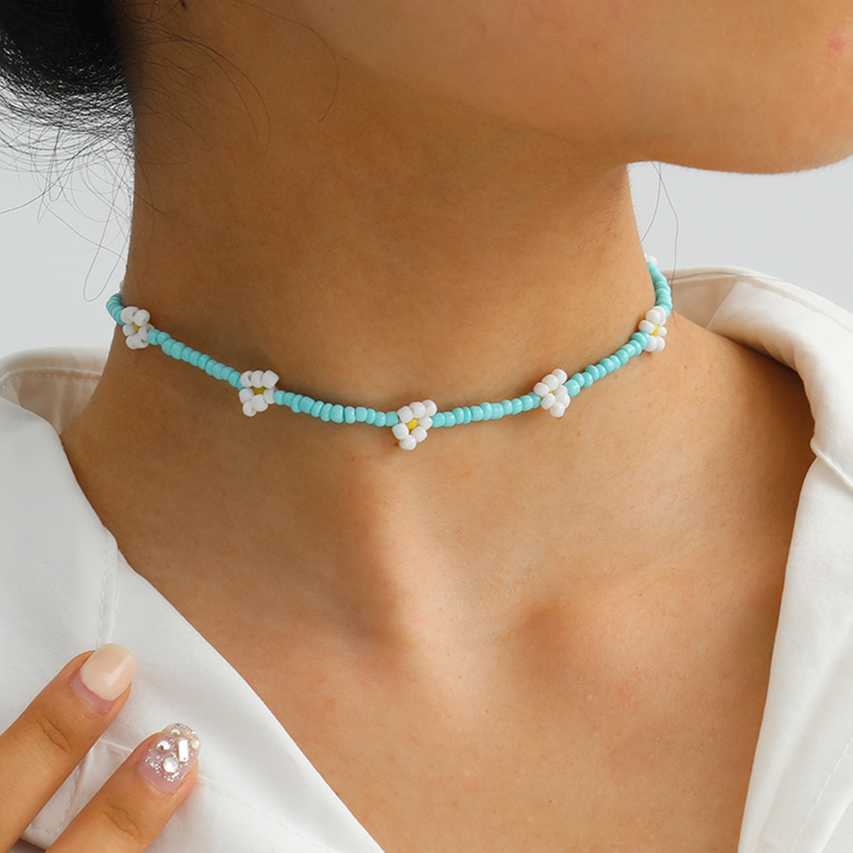 European and American cross-border jewelry, personalized colorful beaded ethnic necklaces, creative rice bead woven Daisy necklaces for women full figure