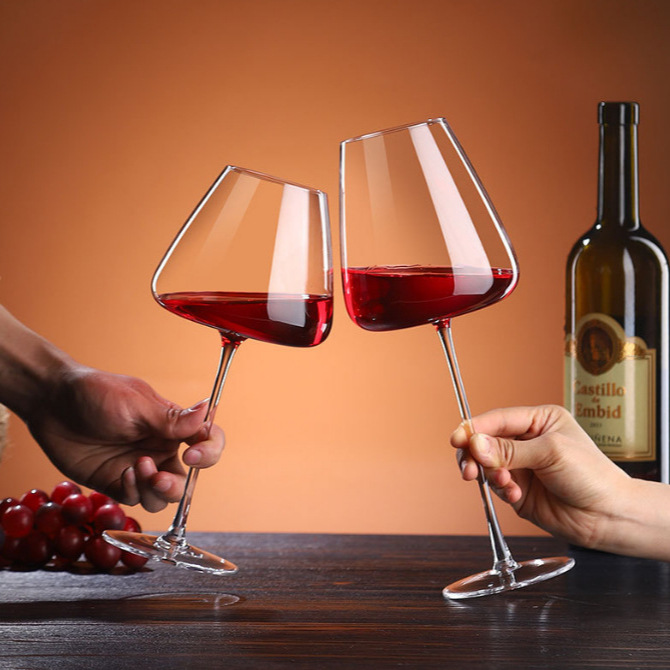 ins style large Burgundy concave bottom red wine glass, household crystal glass large belly high appearance level grape highball glass Application Scenario
