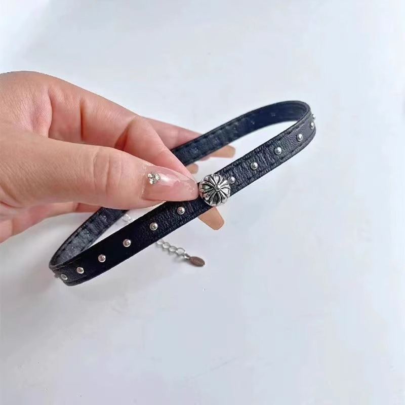 New choker punk leather necklace, dark style collar, short Red Cross frame, new style details Picture