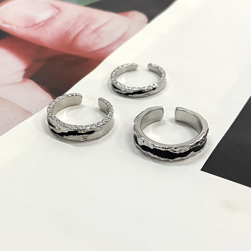 Cold style, high-end, liquid texture couple rings, niche design, trendy and cool black epoxy resin index finger ring for women Specification drawing