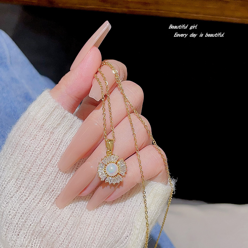 A new exquisite Korean necklace, light luxury, niche and versatile titanium steel collarbone chain, super dazzling petal zircon necklace for women Specification drawing