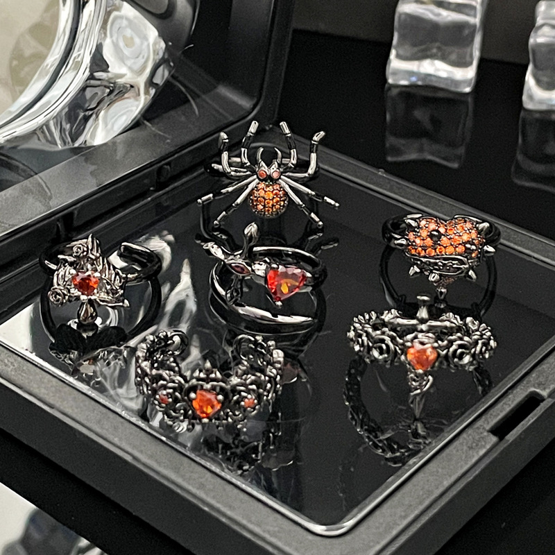 European and American dark taboo rose cross open ring, a niche design for women, with a sense of high-end and personalized texture food ring Specification drawing