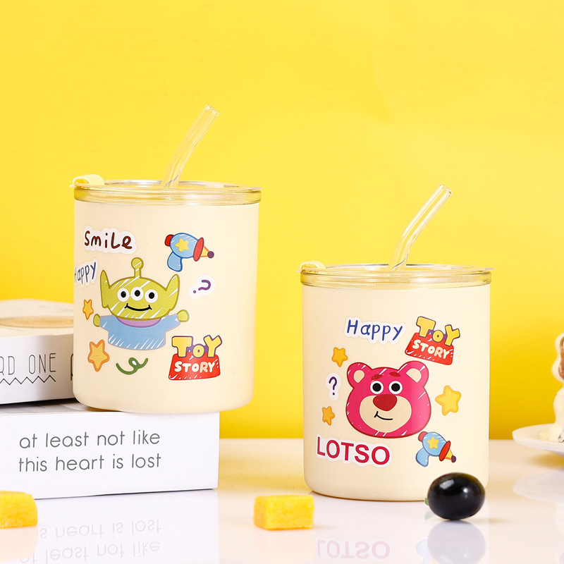 High appearance level cartoon portable juice cup, office water cup, cute glass coffee milk with straw gift cup Specification drawing