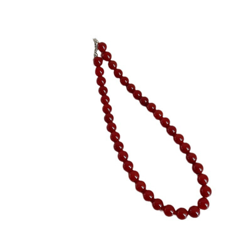 Red agate handcrafted beaded necklace for women, with a retro and light luxury feel, elegant and fashionable temperament, versatile neckchain and collarbone chain Item Picture