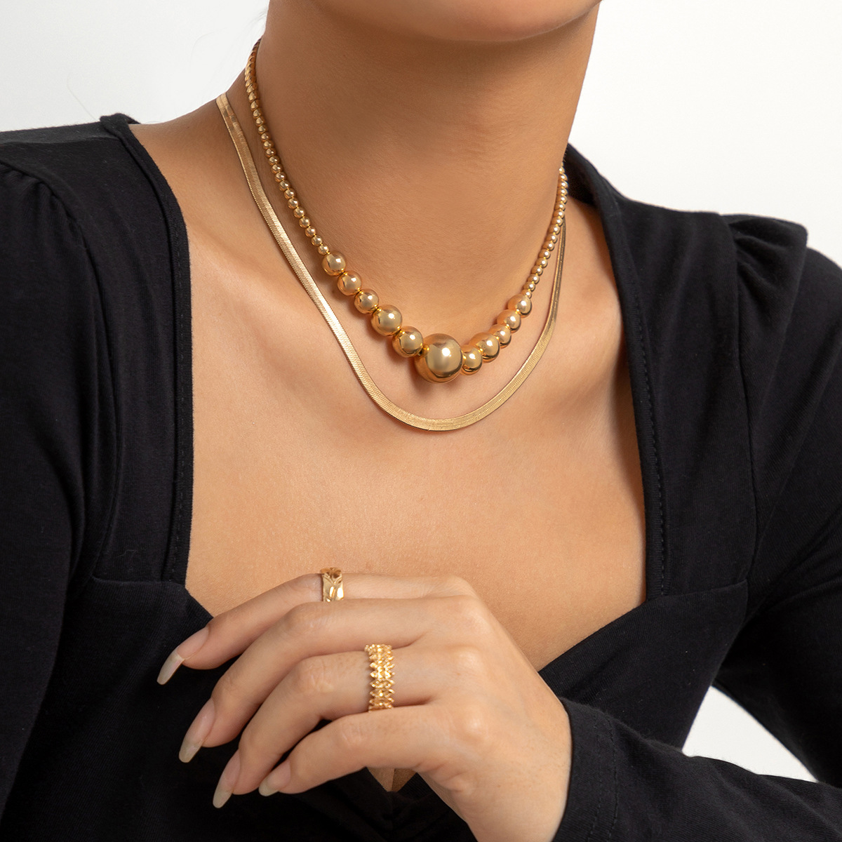 European and American cross-border jewelry, fashionable and individual double-layer beaded collarbone chain necklace, retro and cold style snake bone chain necklace full figure