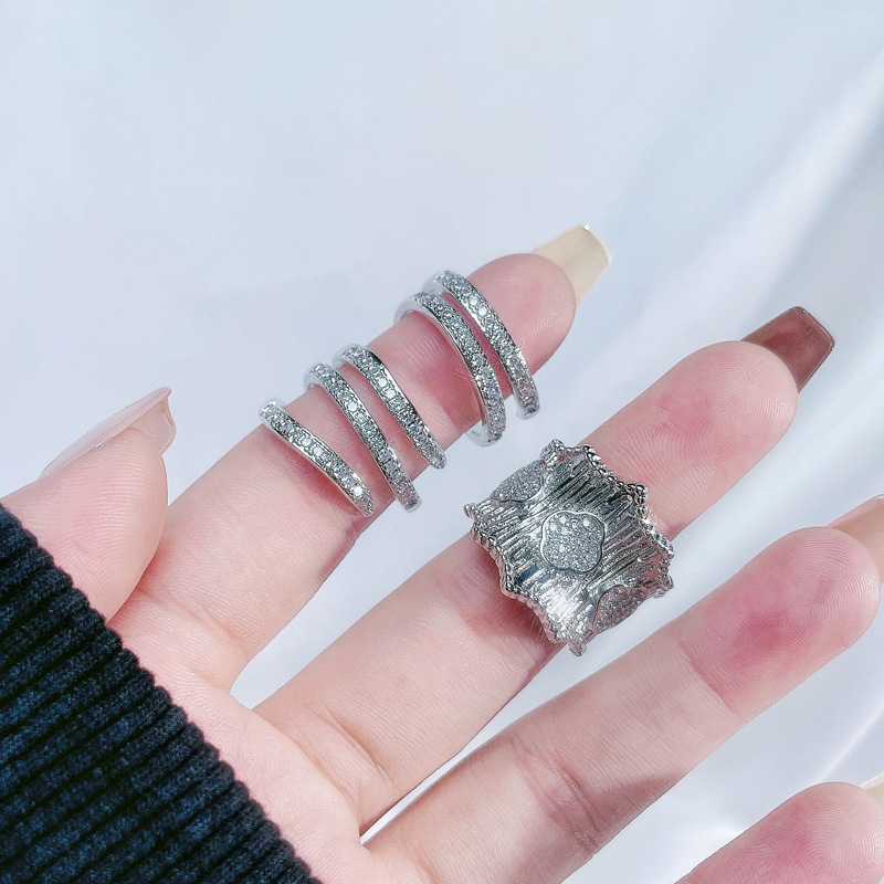 Irregular-line micro-inlaid elegant open ring for women, exquisite and versatile, light luxury and high-end, niche cold style ring Application Scenario
