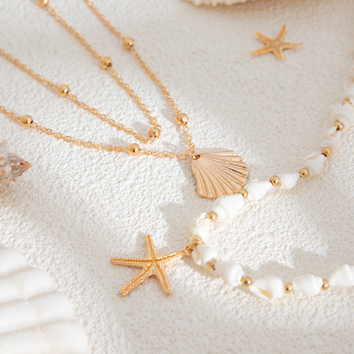 European and American cross-border jewelry simple starfish shell pendant necklace vacation-style pearl string collarbone chain Application Scenario