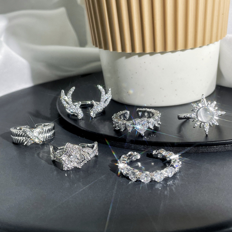 New fashionable irregular antler personalized heart-shaped opening ring for women, simple, exquisite, versatile and niche index finger ring trend full figure