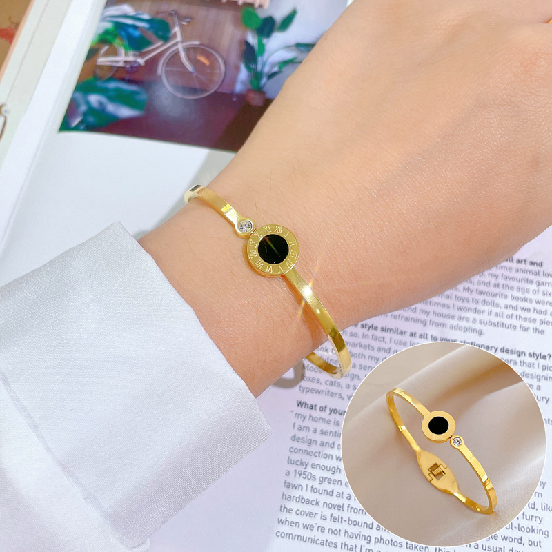 【 All-titanium Steel 】 European and American INS style Roman titanium steel bracelet, minimalist cross-border retro fashionable stainless steel jewelry full figure