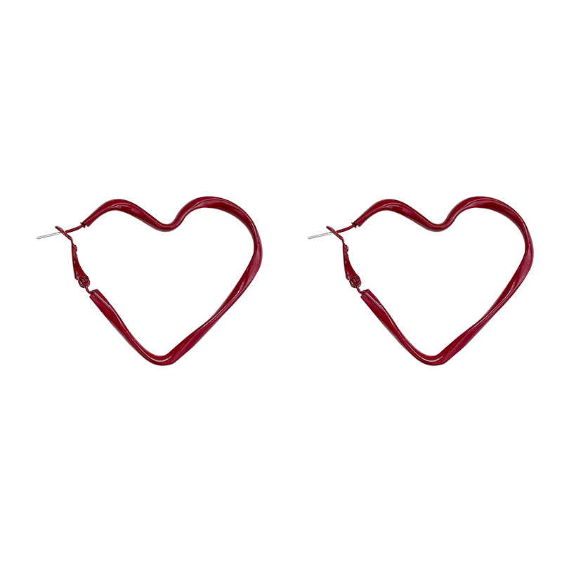 Red glazed heart-shaped earrings with a niche design, exuding a sense of sophistication and elegance. Fashionable stud earrings for autumn and winter, creating an atmosphere. Wholesale of earrings Item Picture