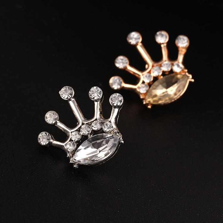 Z86 Japanese and Korean version water diamond gold small crown brooch, trendy men's and women's personalized suit shirt collar pin details Picture