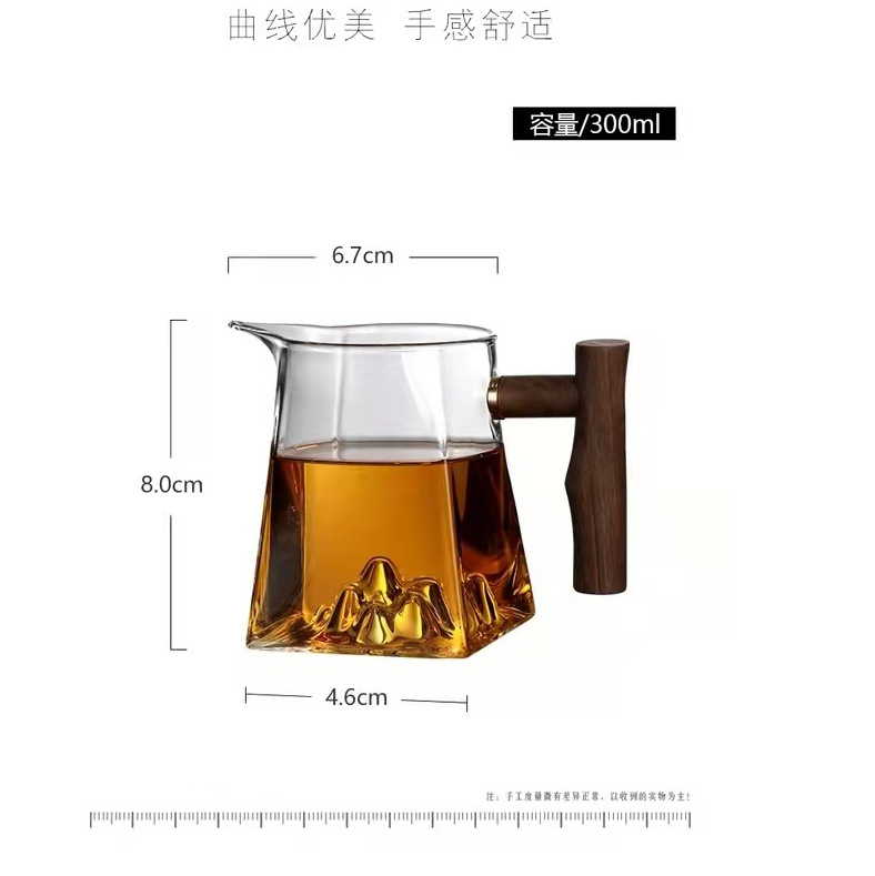 Manufacturer's in-stock glass tea sea solid wood handle high borosilicate glass mountain view fair cup, Square Snow Mountain tea sea glass cup Item Picture