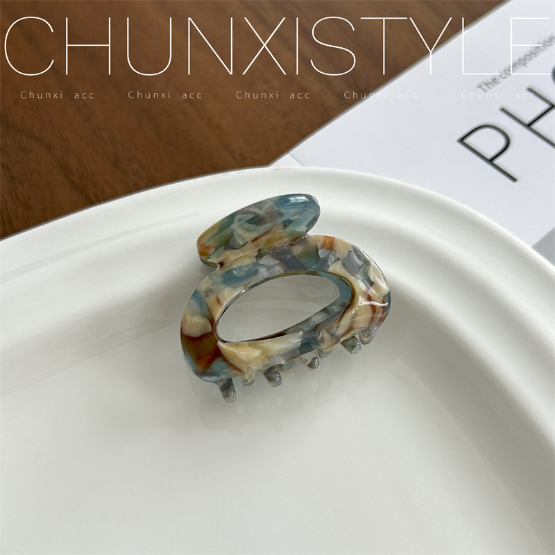 Korean acetate retro half-tied hair clip at the back of the head, small clip hair clip, elegant and stylish bangs clip for women's hair clips Specification drawing