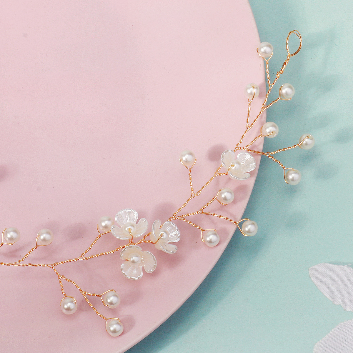 Cross-border hand-woven pearl flower hair bands from Europe and America, wedding dress headwear for brides, stage performance accessories, flower girl hair accessories Specification drawing