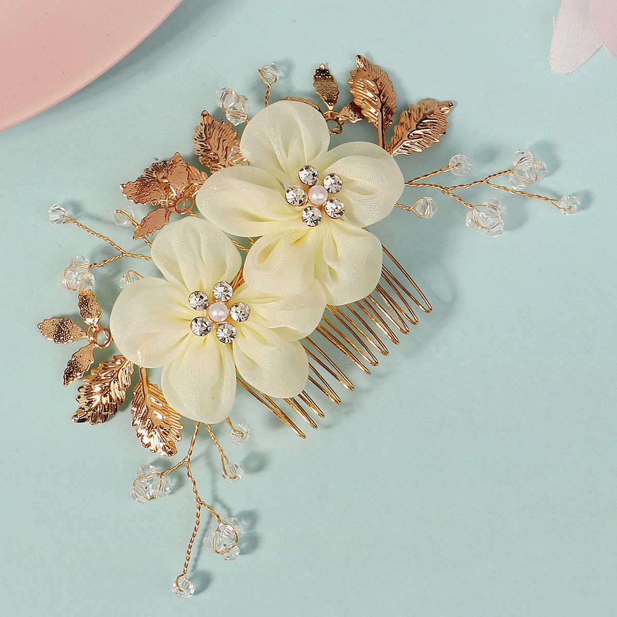 Cross-border bride accessories, beautiful updo, handcrafted comb, wedding dance party headwear, fabric flower crystal hair comb details Picture