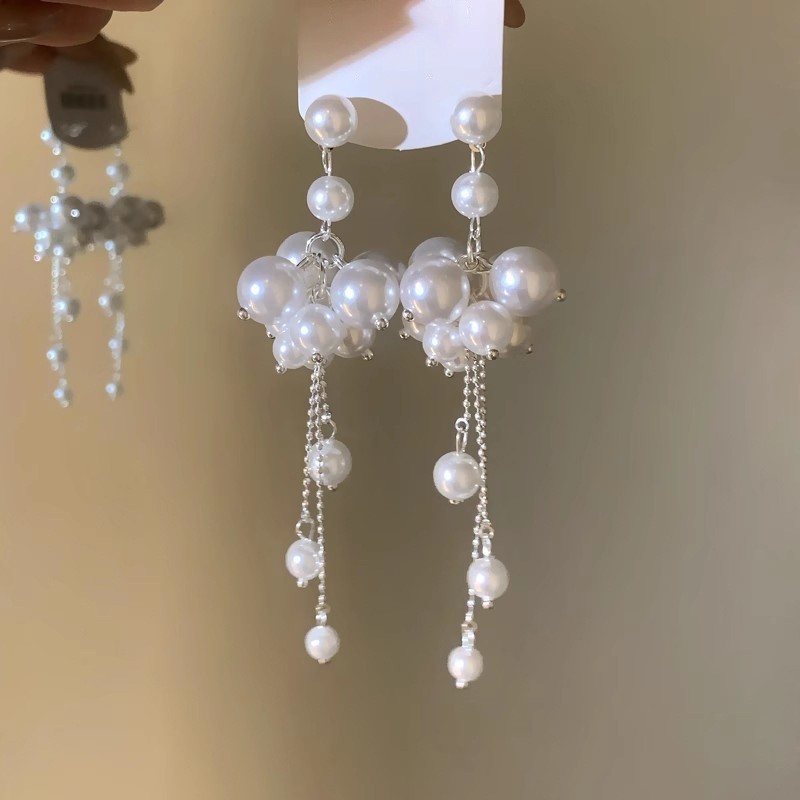 Exquisite long tassel pearl stud earrings for women, 2025 new style light luxury style earrings, high-end style, versatile earrings Specification drawing