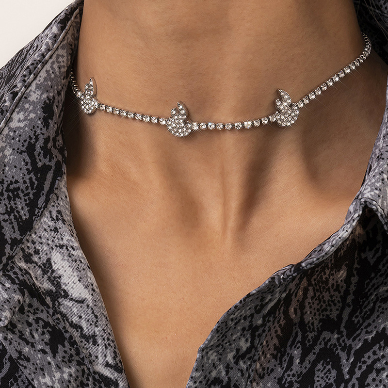 European and American cross-border jewelry: simple style diamond flame necklace, elegant full diamond cold style choker necklace full figure