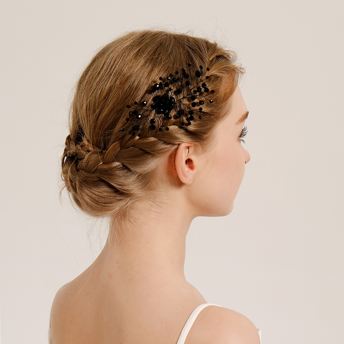 Cross-border new bride wedding hair accessories, handcrafted crystal hair comb, festival party accessories, Halloween black insert comb for women details Picture