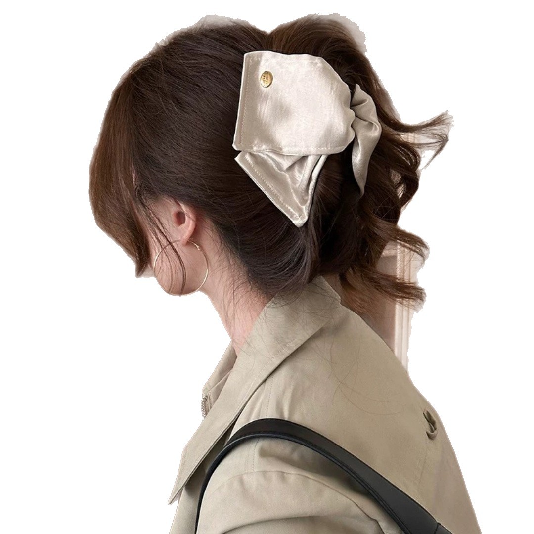 High-end satin large scratch-clip women's 2025 new light luxury pleated head clip shark clip headwear hairpin Item Picture