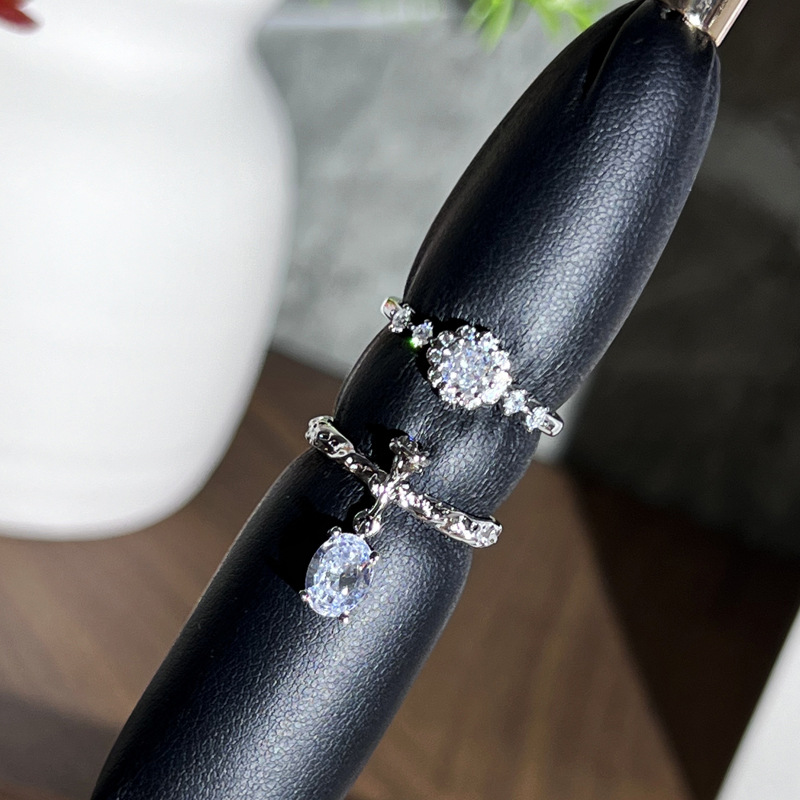 Korean full-diamond, elegant, light luxury, high-end, fashionable open ring, a cold and elegant woman, Su's unique personality index finger ring full figure