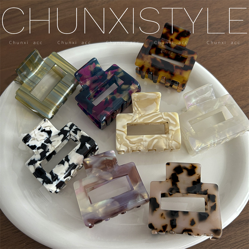 Acetic acid rectangular small grab clip for women's summer hair clip at the back of the head, small shark clip, simple and elegant hair clip headwear details Picture