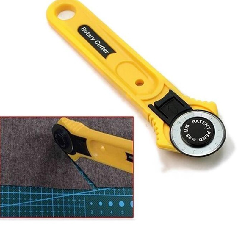 Yellow cutting tools, fabric cutting knife, circular roller knife, circular cutting knife, household sewing tools full figure