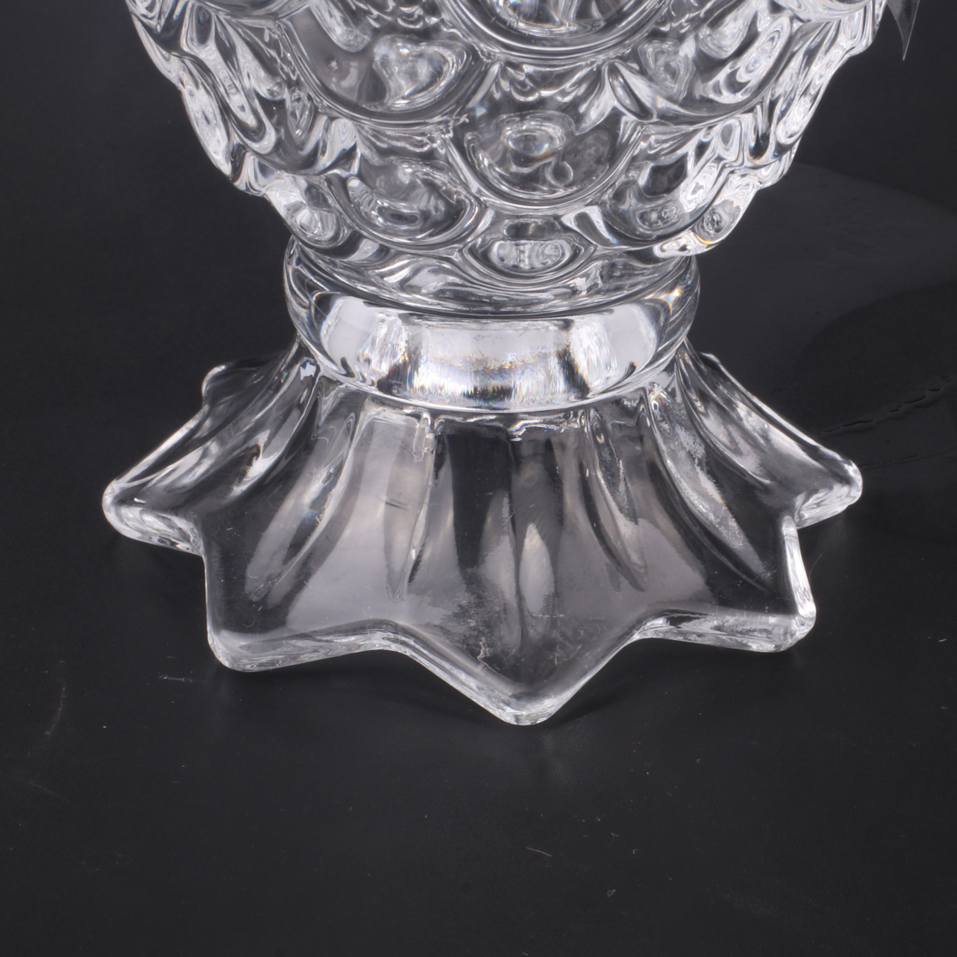 Wholesale of Douyin mermaid glass cups, milk tea ice cream cups, creative juice cold drink cups, fish tail and fish scale cups, and small wine glasses Application Scenario