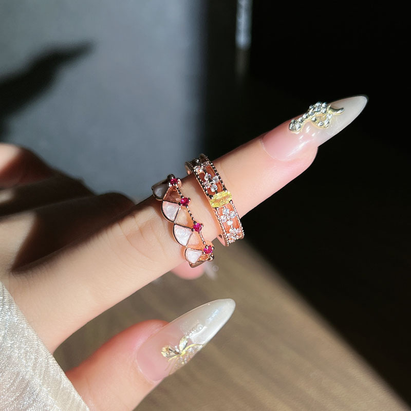 A high-end rose gold fan-shaped opening ring from Japan and South Korea for women, a double-layered, unique and cool style trendy index finger ring Specification drawing