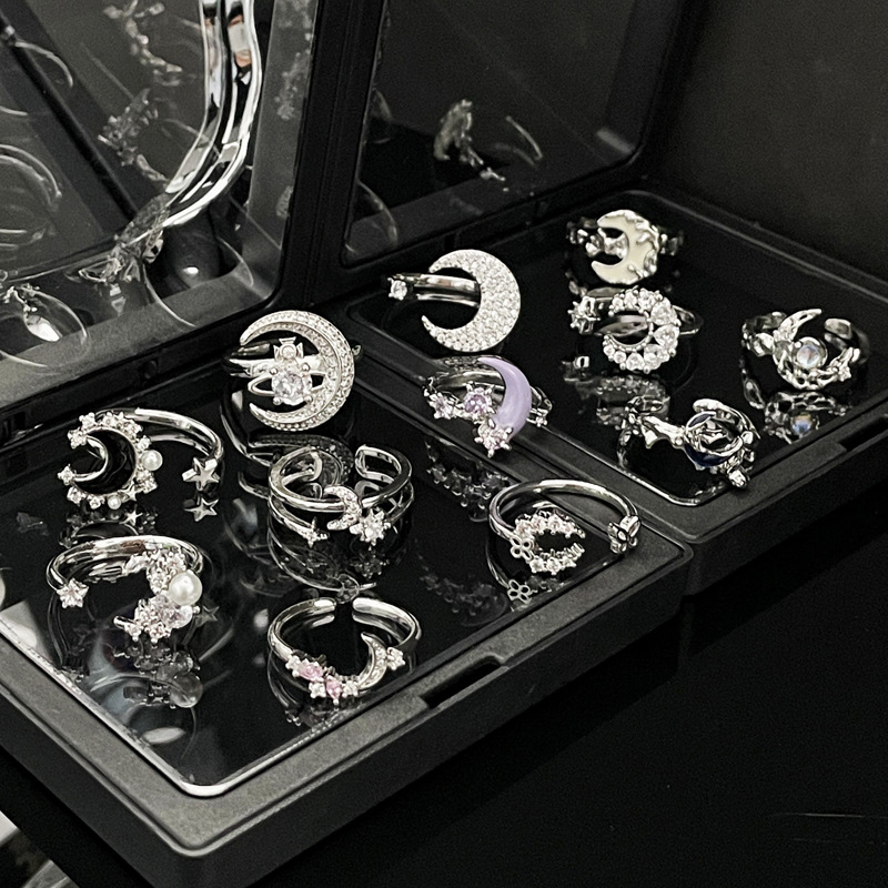 This is a light luxury moonlit ring with a niche design from Japan and South Korea. It is a versatile and elegant index finger ring with a cold style Specification drawing