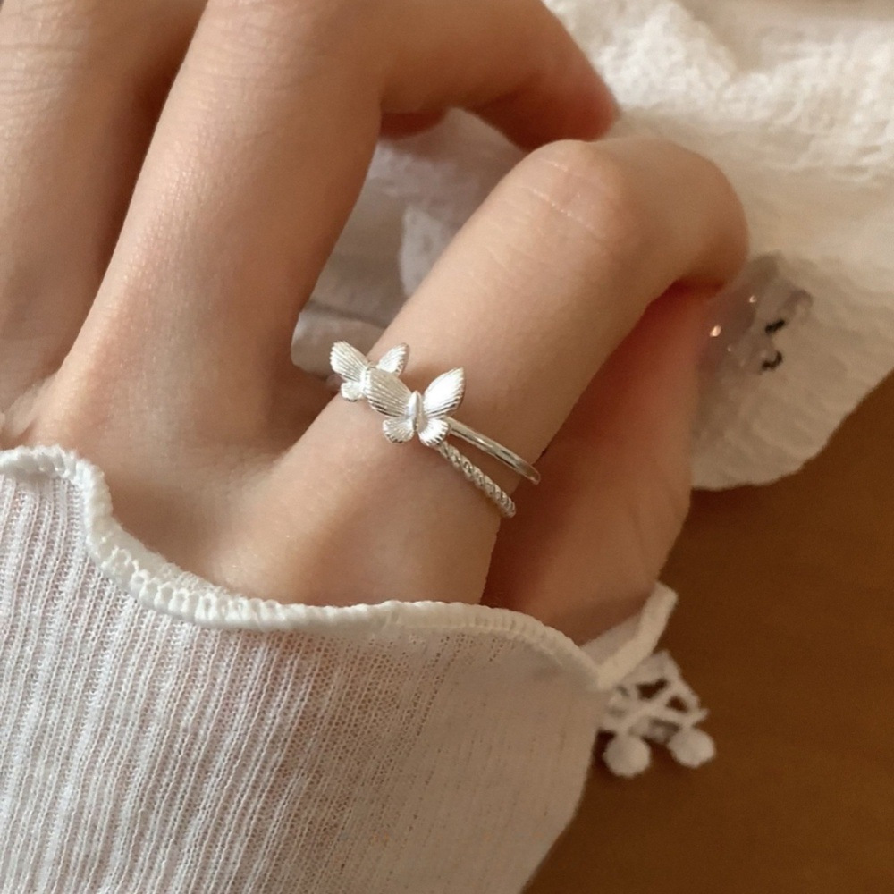 Korean Instags-style butterfly ring, a niche design for women, is a versatile and high-end, light and luxurious open-top ring full figure