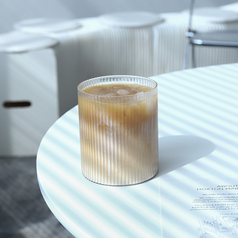 Vertical striped simple striped glass cup, drink cup, soda drink water cup, cold brew latte cup, iced coffee cup Application Scenario