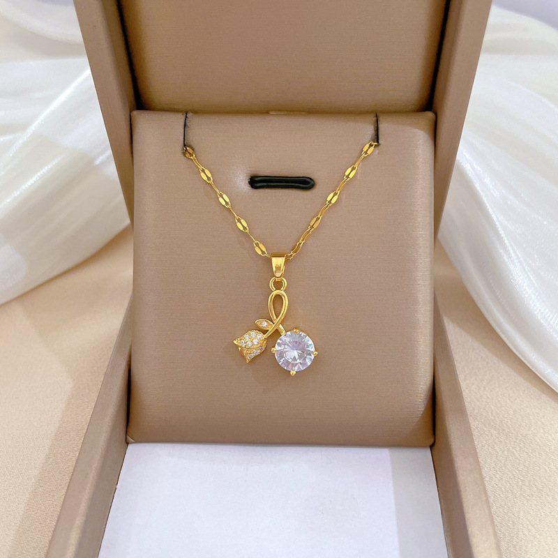 【 Titanium Steel 】 Rose zircon light luxury style, luxurious full diamond necklace, versatile collarbone chain for female Internet celebrities, titanium steel chain full figure