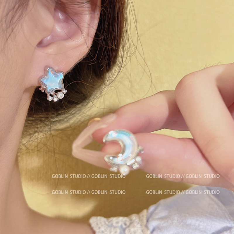 S925 Silver Needle blue Star Moon Pearl Stud Earrings, a super fairy-like feminine charm, versatile and unique personality, a wholesale of internet-famous earrings full figure