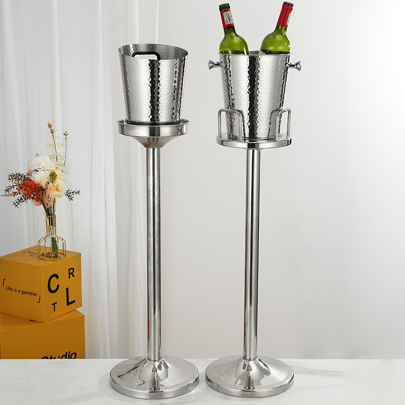 Thickened metal stainless steel ice bucket rack, European antler champagne bucket, hammer-patterned ice bucket, home bar and ktv display rack Application Scenario