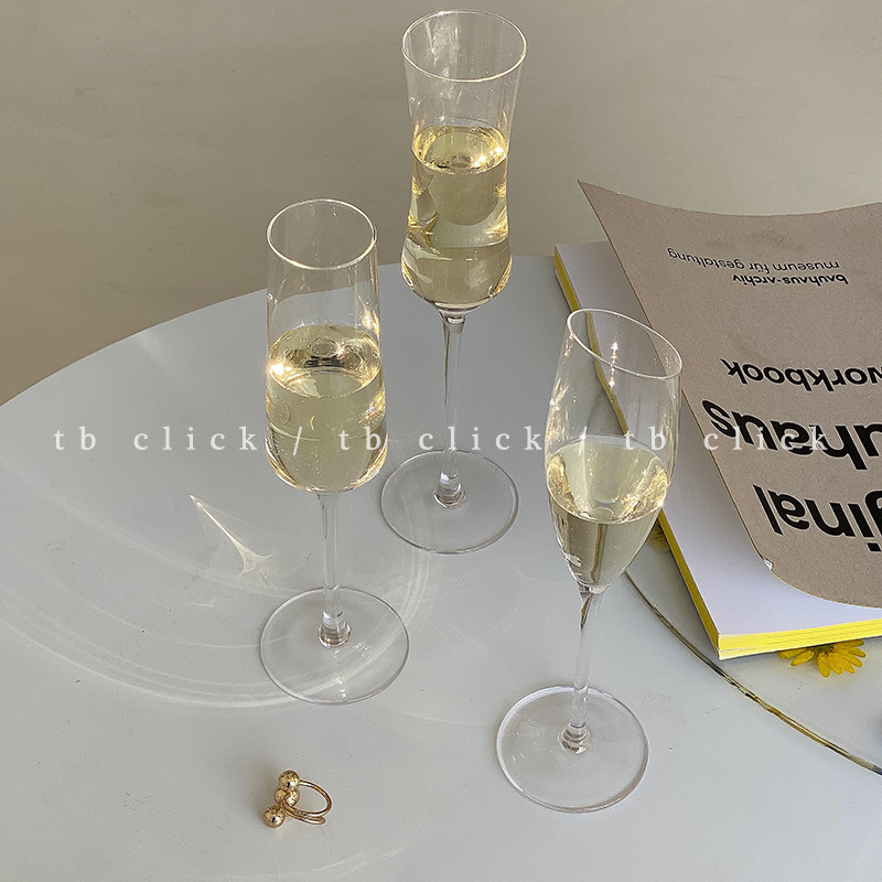 click French tall champagne glass Sparkling wine glass, high-end glass cocktail straight cup, romantic Instagram blogger's style details Picture