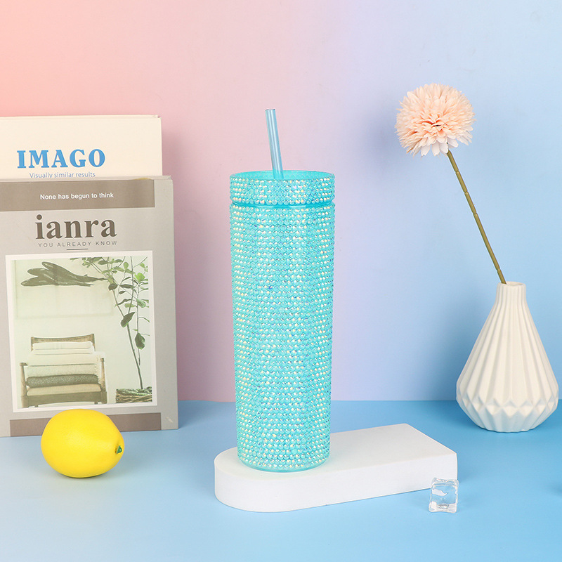 Cross-border exclusive double-layer diamond-encrusted plastic cups 16OZ straight straw cups, personalized party commuting water cups factory wholesale Application Scenario