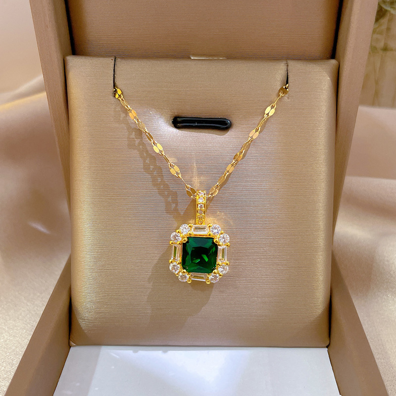 【 Titanium Steel 】 Light luxury slightly inlaid real gold zircon full diamond necklace for women, new collarbone chain, light luxury and niche design sense Specification drawing