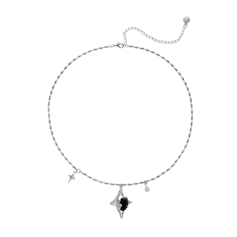 Four-pointed star necklace for women, a sweet and cool hip-hop niche design with a European and American Instagram style. It exudes a sense of sophistication and is a versatile and fashionable sweater chain Item Picture