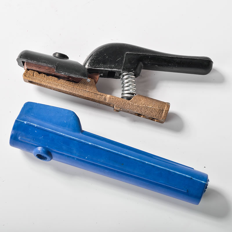 Direct sales and wholesale of Dutch 300/500A welding pliers, iron-plated purple copper welding clamps and ground clamps from the manufacturer Application Scenario