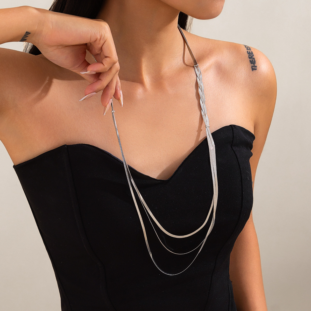 European and American cross-border jewelry fashion metallic tassel snake bone chain set, punk style simple multi-layer long necklace full figure