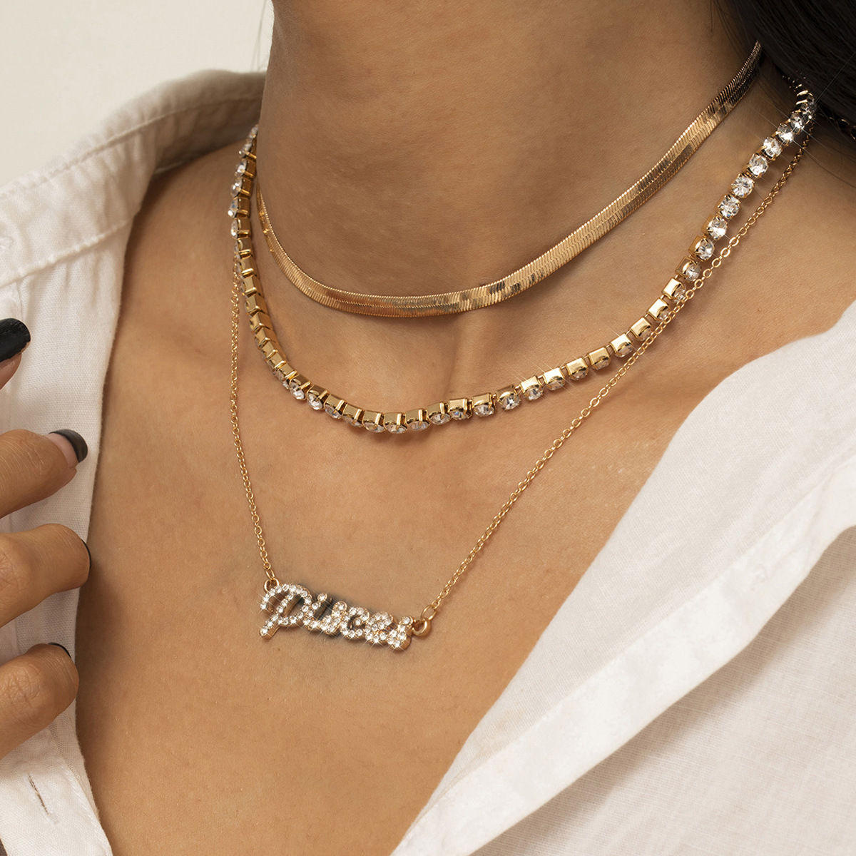 European and American cross-border jewelry, simple and retro flat snake claw chain, multi-layer necklace, women's personalized diamond-encrusted letter pendant necklace full figure