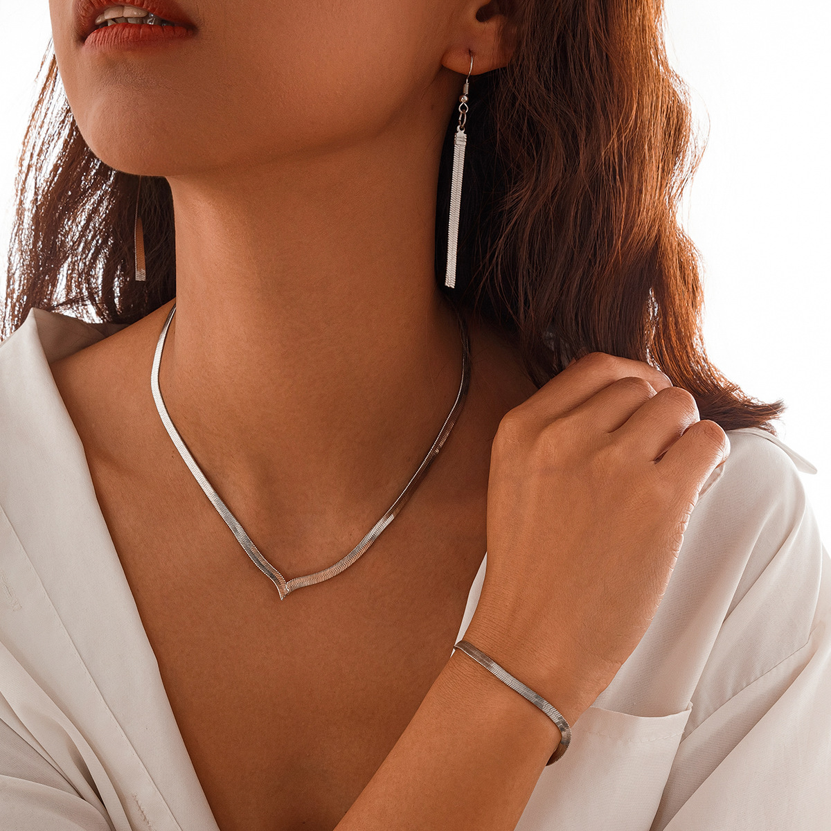 European and American cross-border jewelry, fashionable copper flat snake chain necklace set, simple geometric line collarbone chain details Picture