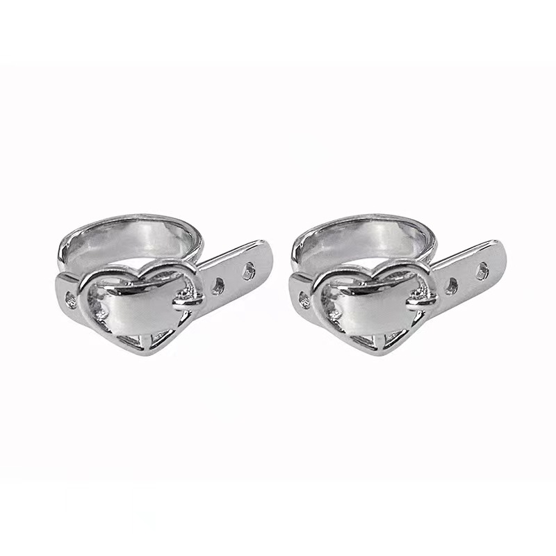 New personalized and trendy heart-shaped belt ear loops and ear clips for women, hip-hop versatile and niche design ear studs, ear loops and earrings for men Item Picture