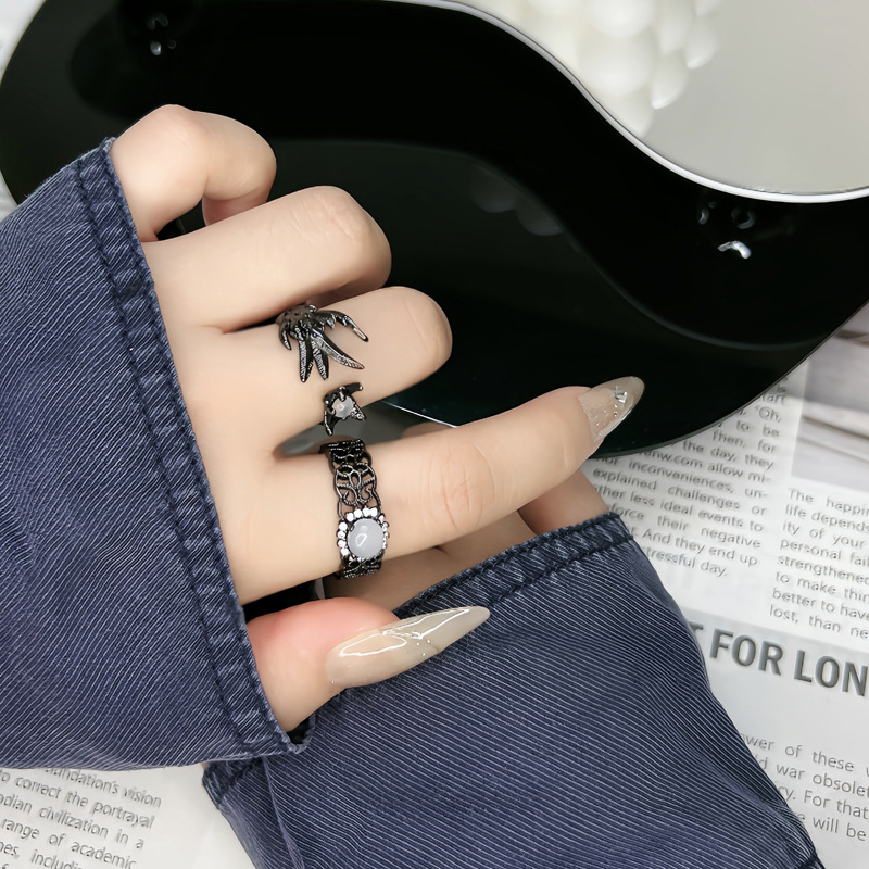 The new dark style irregular wing punk open ring has a neutral style, individual and fashionable design sense, and is a trendy index ring full figure