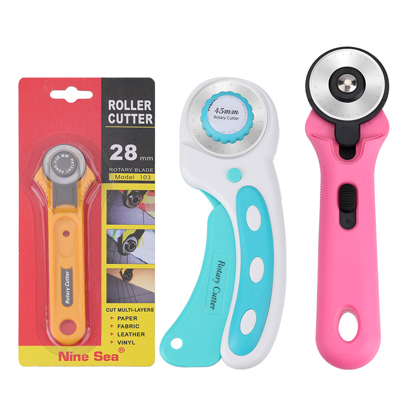 Wholesale roller fabric cutting knives, manual 45mm round knives, leather cutting knives, manual fabric cutting knives, and paper cutting knives Item Picture