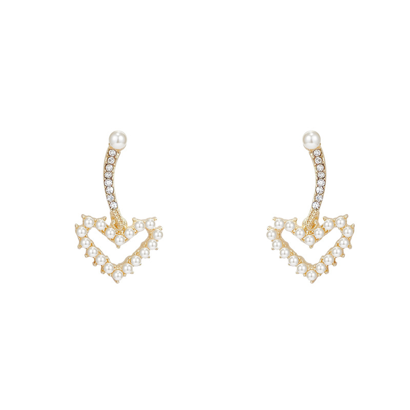 S925 Silver Needle New simple heart-shaped pearl earrings for women, light luxury and niche design, elegant and versatile stud earrings Item Picture