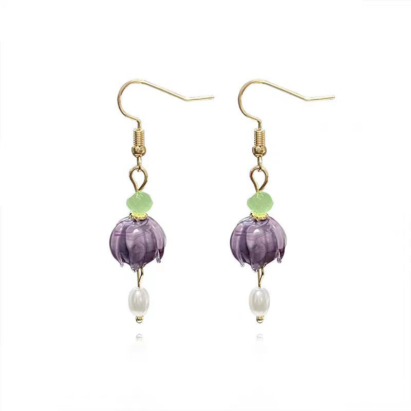 New Chinese-style lily of the valley flower pearl tassel ear hook unique and elegant earrings, light luxury and niche design high-end earrings for women Item Picture