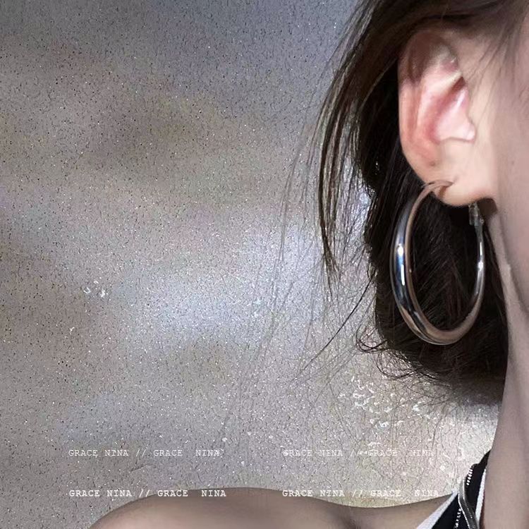 Metal cold style large ear ring earrings, 2025 new trendy stud earrings for women, exaggerated and elegant earrings, simple and versatile Specification drawing