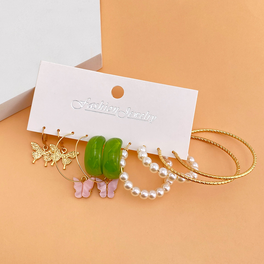 New creative, fashionable and elegant women's jewelry on AliExpress in the Korean jewelry industry - butterfly Tai Chi colorful acrylic earrings details Picture